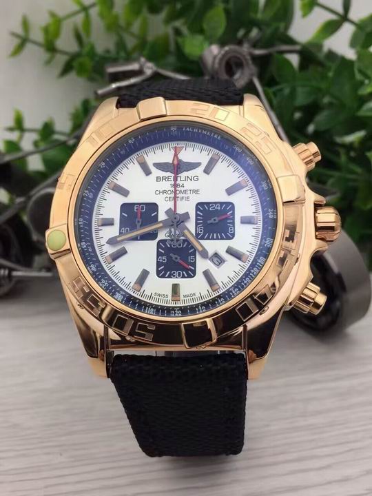 Breitling Watch 672